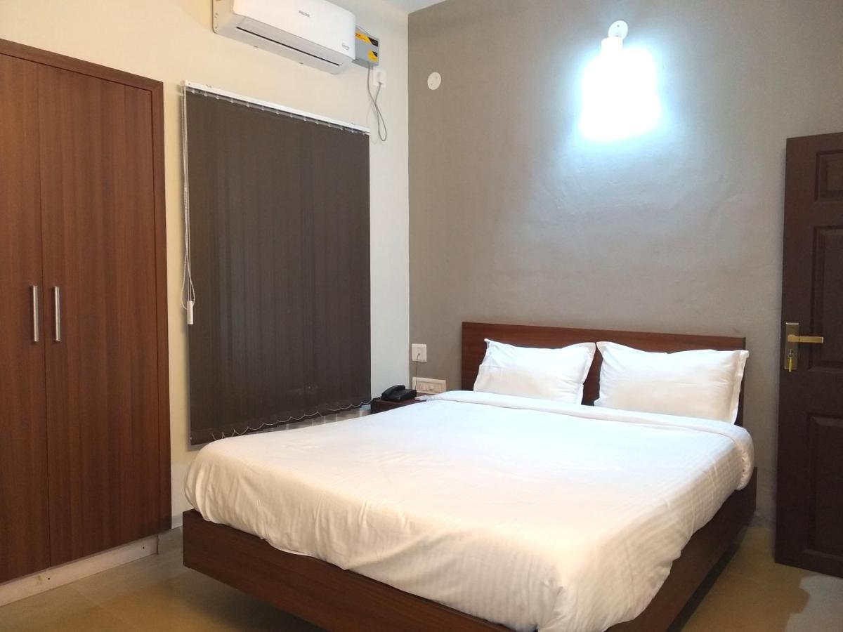 Hotel Aspire Kochi Exterior foto